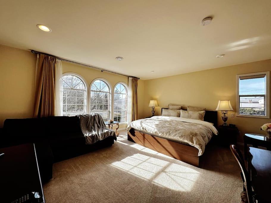 Super Cosy 8Bed & 6Bath In Vancouver Heart Near To Airport And Downtown Экстерьер фото