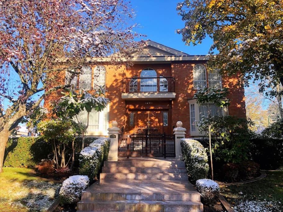 Super Cosy 8Bed & 6Bath In Vancouver Heart Near To Airport And Downtown Экстерьер фото