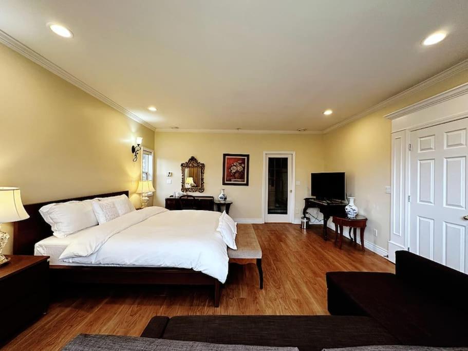 Super Cosy 8Bed & 6Bath In Vancouver Heart Near To Airport And Downtown Экстерьер фото