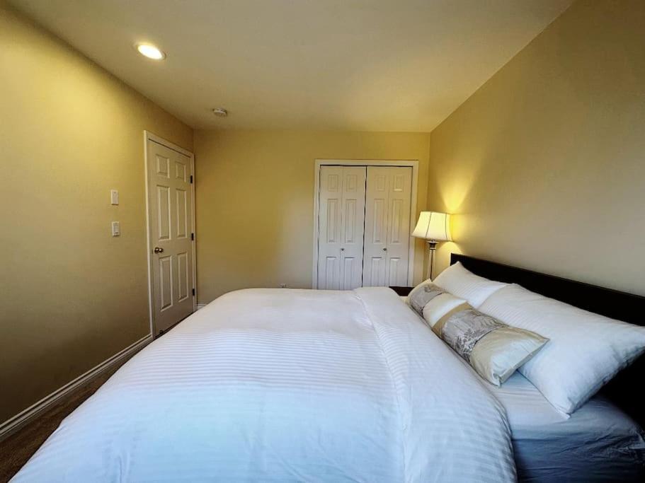Super Cosy 8Bed & 6Bath In Vancouver Heart Near To Airport And Downtown Экстерьер фото
