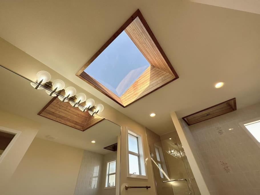 Super Cosy 8Bed & 6Bath In Vancouver Heart Near To Airport And Downtown Экстерьер фото